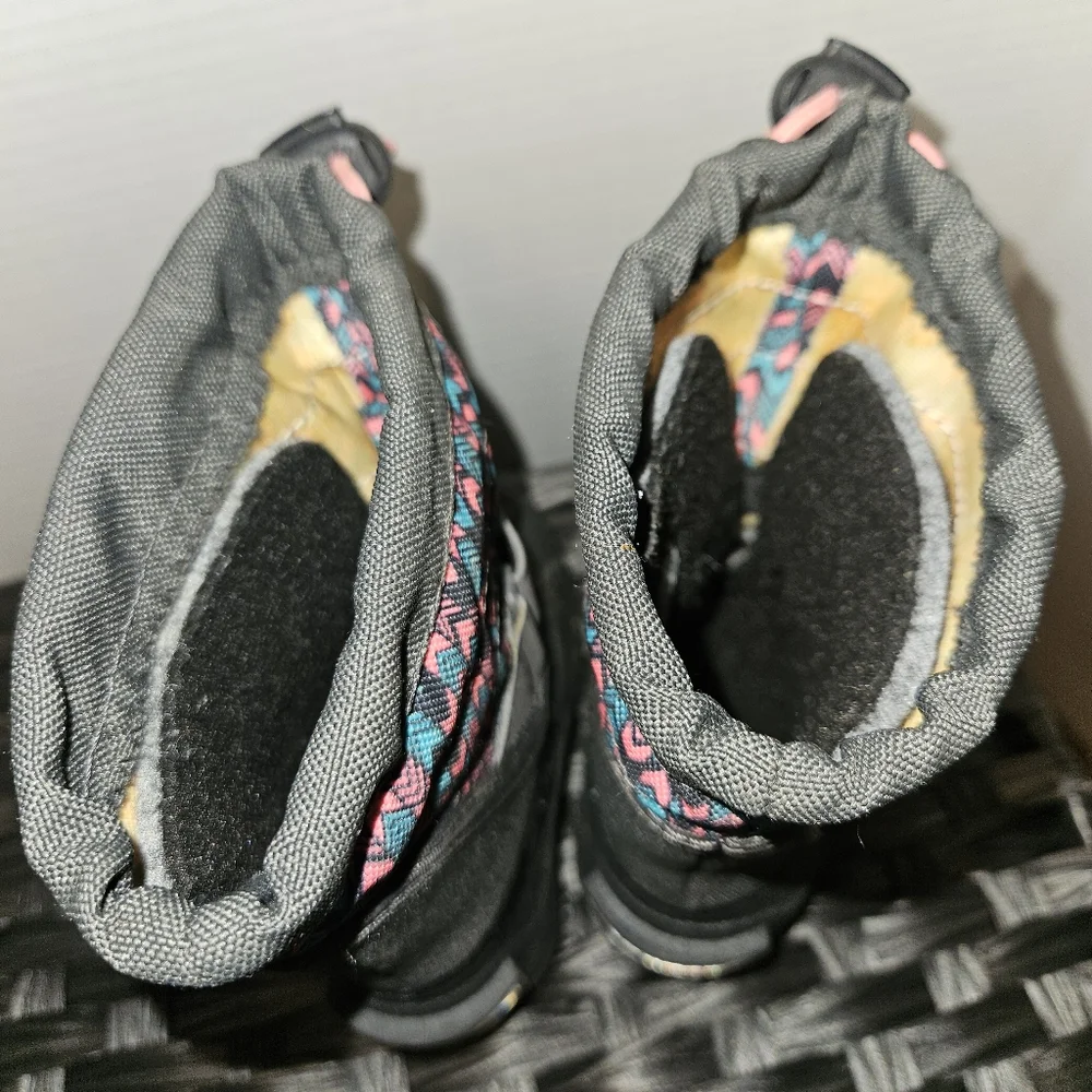 Columbia Kids' Boots with Pink and Blue Chevron Size 5 Winter Snow